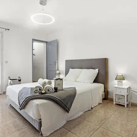 150m2, Piscine, Parking, Wifi, Clim