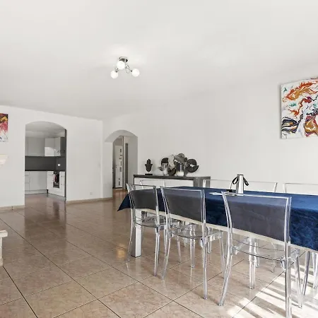Villa 150m2, Piscine, Parking, Wifi, Clim