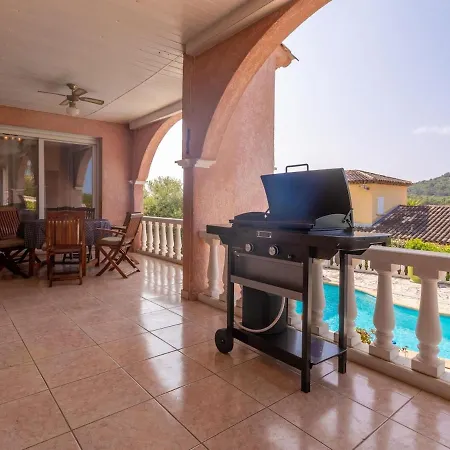 150m2, Piscine, Parking, Wifi, Clim 빌라 *