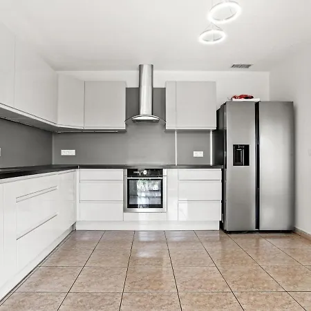 150m2, Piscine, Parking, Wifi, Clim *